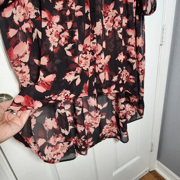 NWT - Torrid Lexie Chiffon Semi-Sheer Tunic - Size: 3 (22W/24W) PRICE IS FIRM - Picture 4 of 8